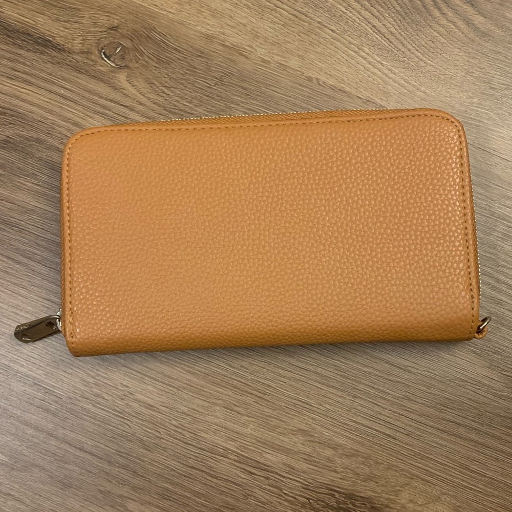 Thirty-One Jewell brown leather wallet